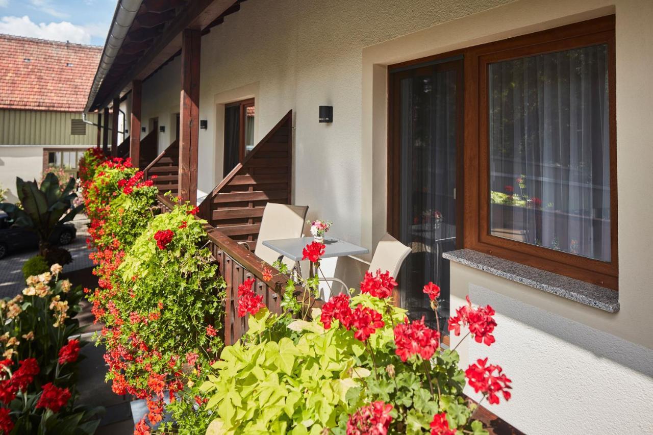 Hotel garni Sonnenhof Reichenberg  Eksteriør billede