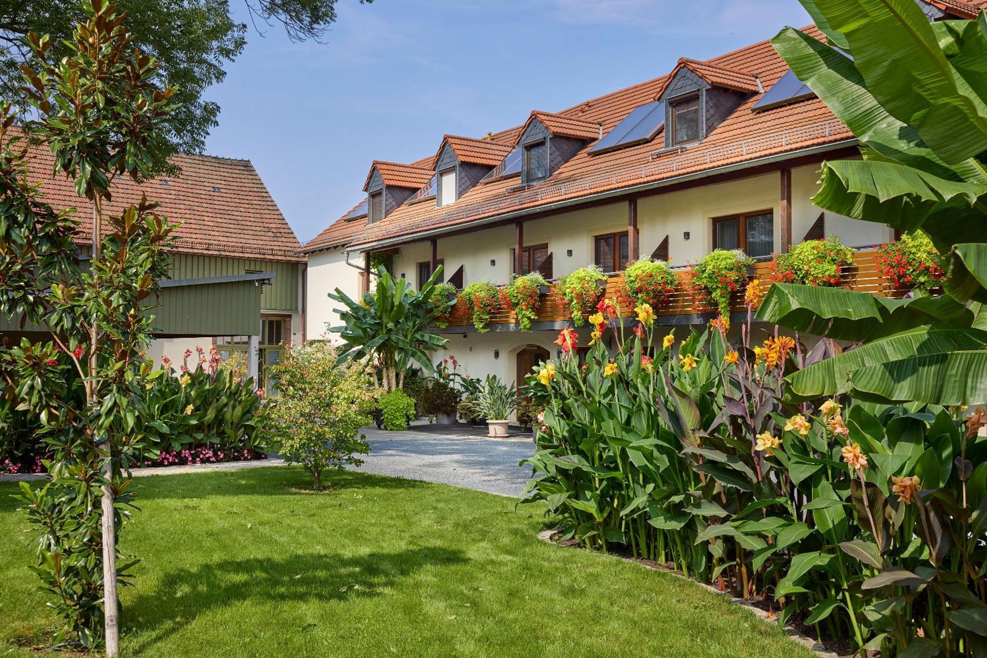 Hotel garni Sonnenhof Reichenberg  Eksteriør billede